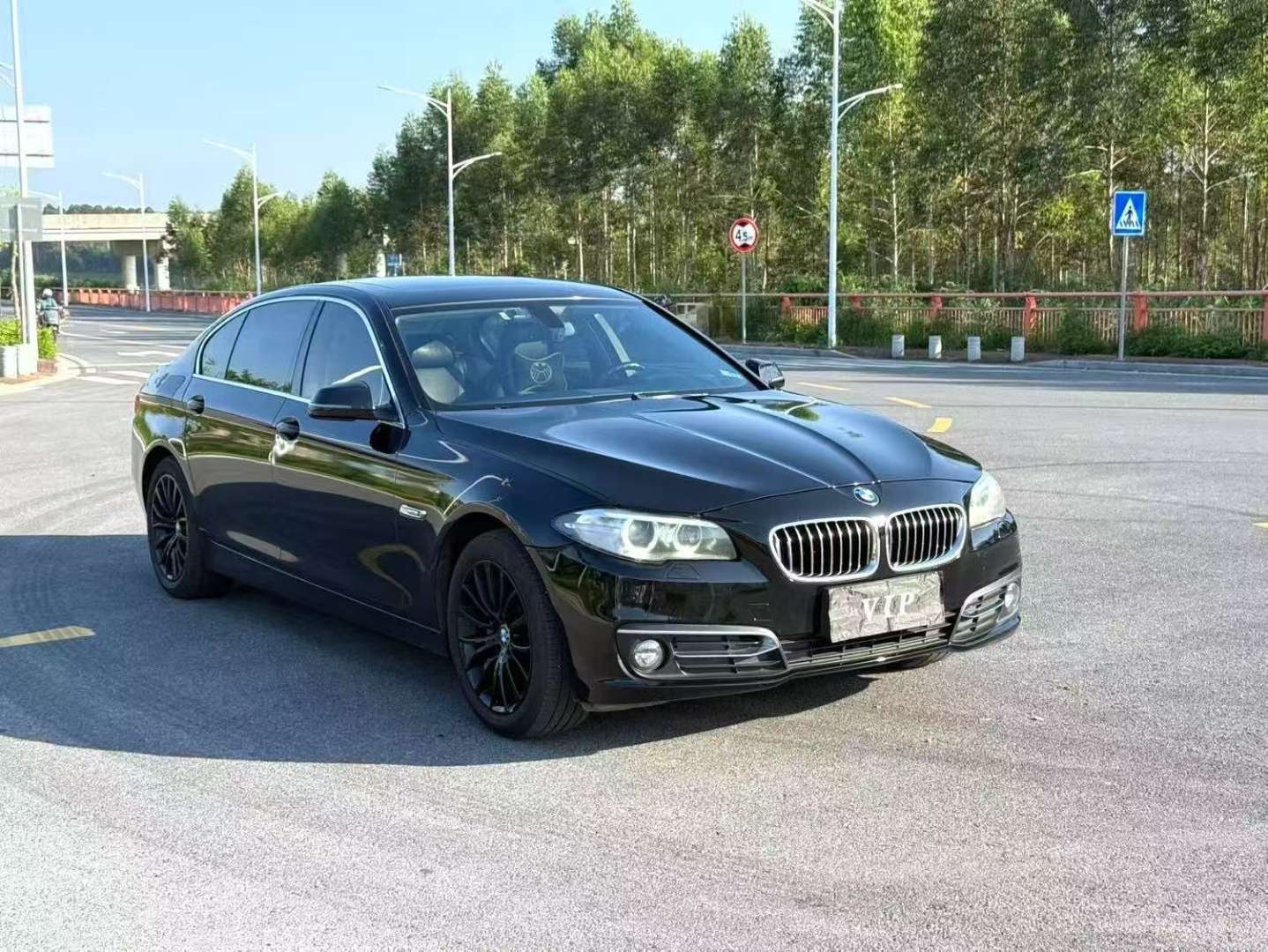 BMW 5 Series 2017 525Li Luxury Design 2.0T 3