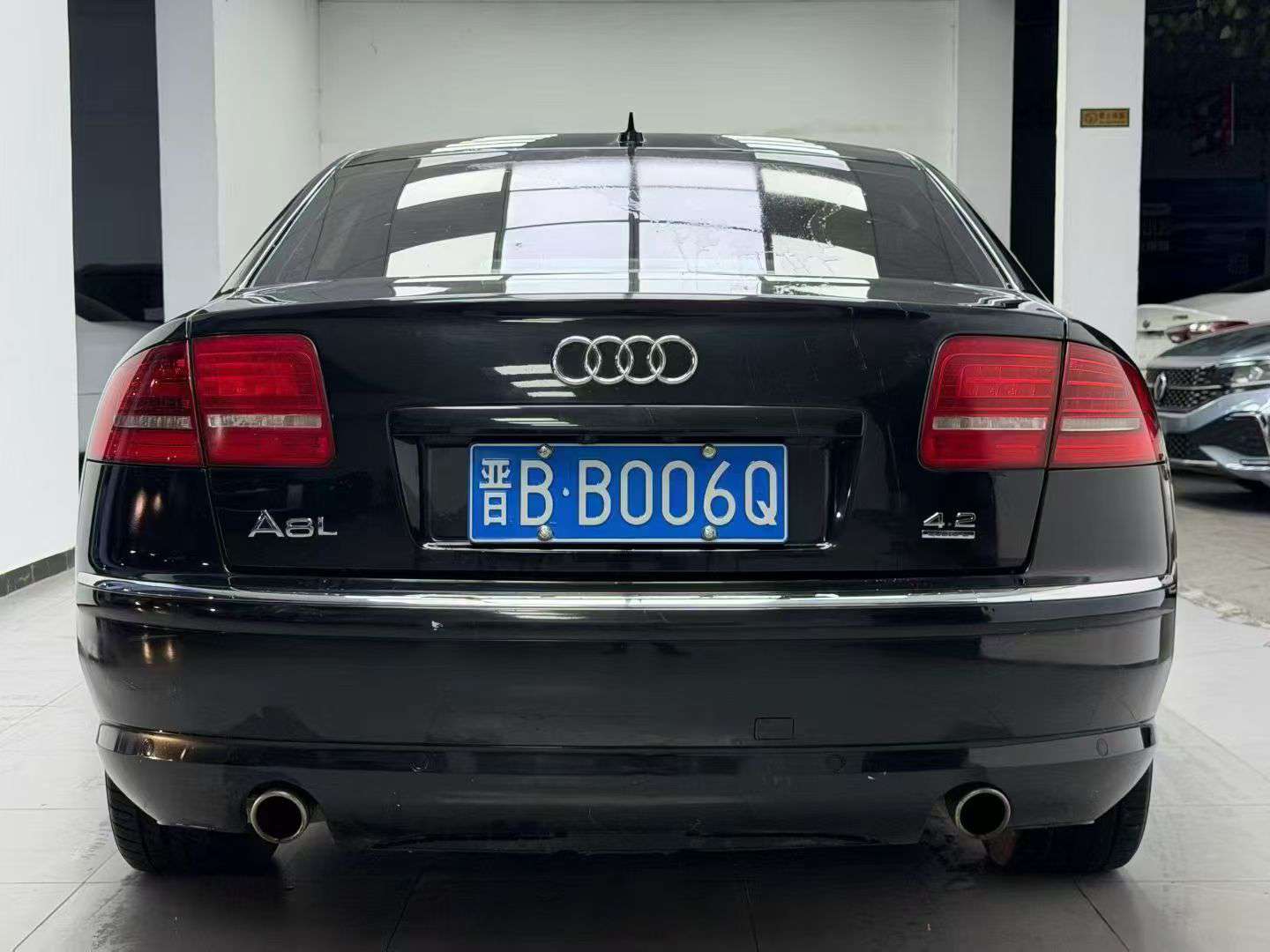 Audi A8 6