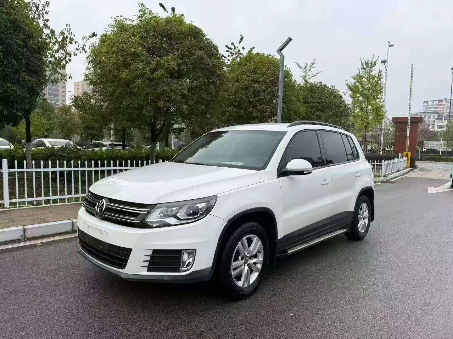 Volkswagen Tiguan 1.8T FWD Comfort Edition