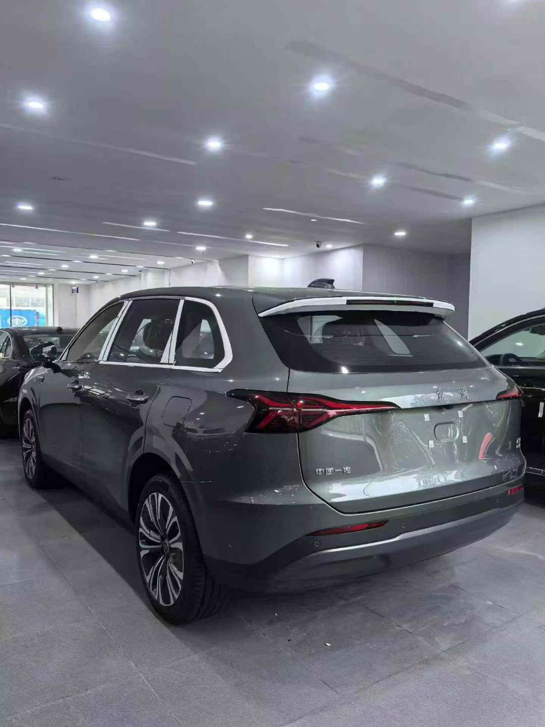 Hongqi HS6 220 AWD Intelligent Hybrid 5