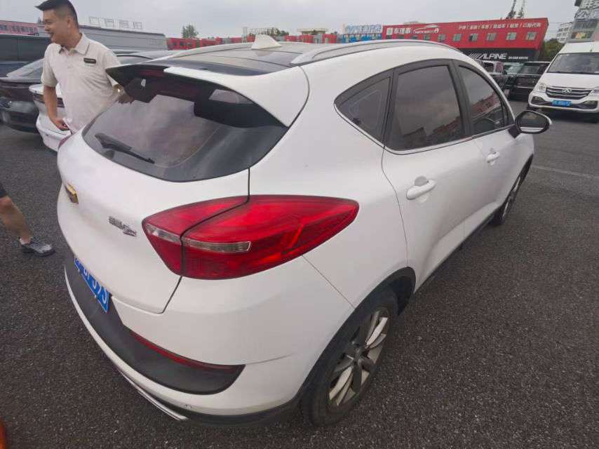 Geely Emgrand GS 1.8 Manual 9