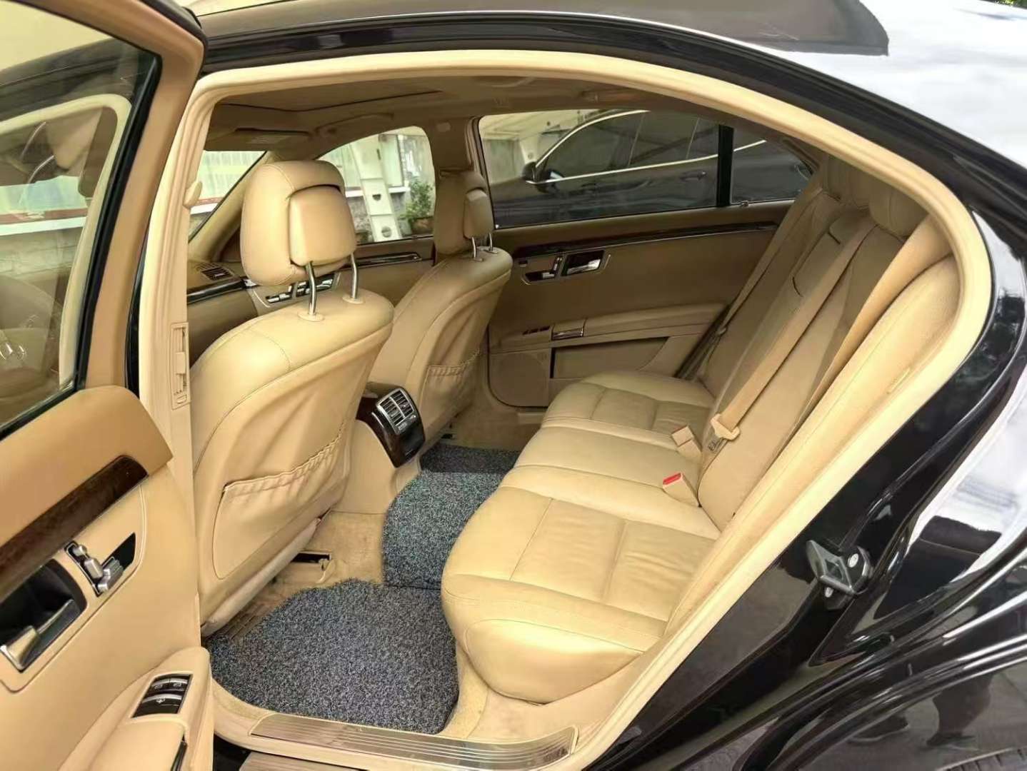 Mercedes-Benz S-Class 3.0L Business Edition 6