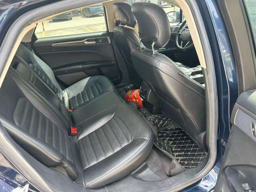 Ford Mondeo 2.0L ZhiShang Plug-in Hybrid 8