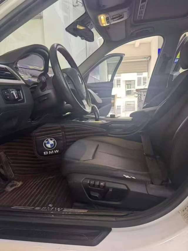 BMW 3 Series 320Li Modern Edition 7