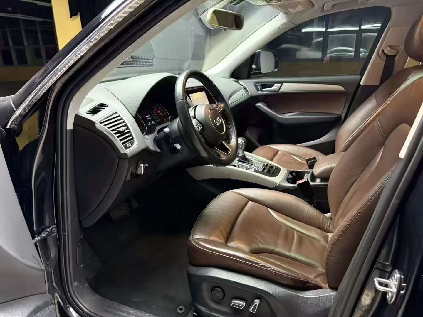Audi Q5 2.0T AWD Technology 4