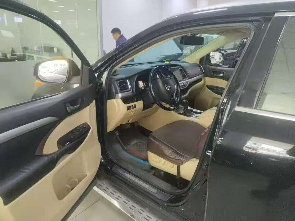 Toyota Highlander 2.0 AWD Luxury Edition 4