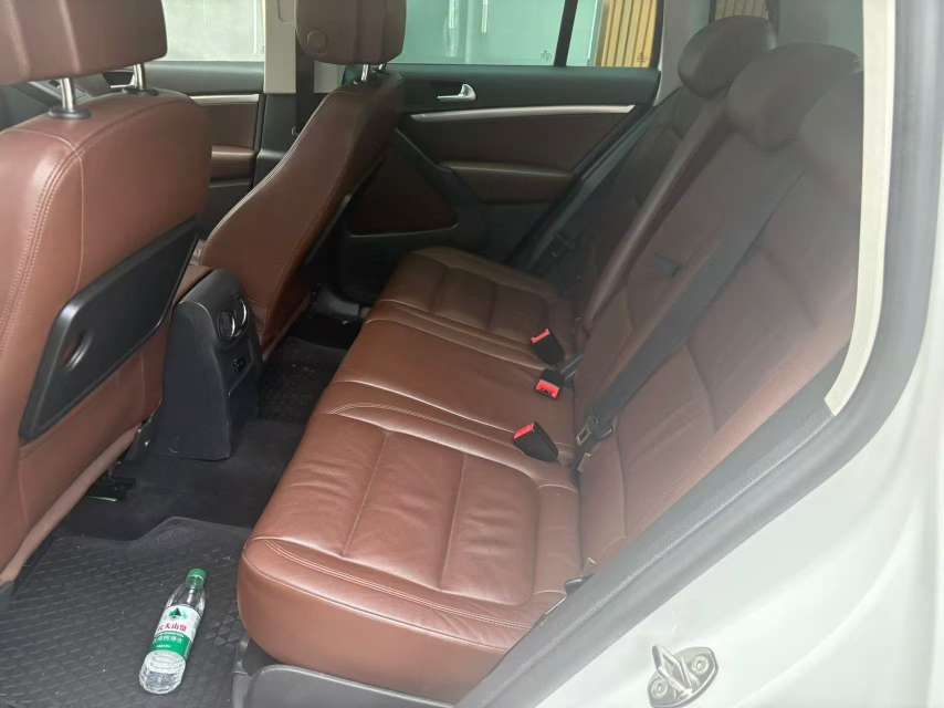 Volkswagen Tiguan 2.0T Automatic Sunroof 4WD Comfort 7