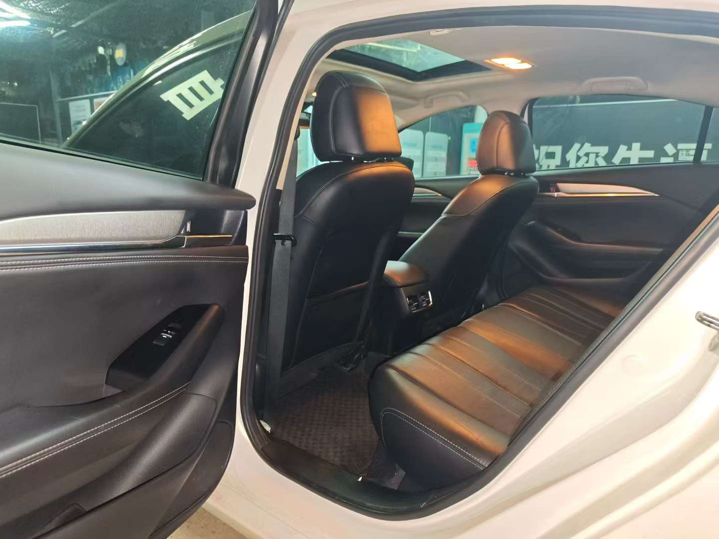 Mazda Atenza 2.0L Skyactiv Luxury 5