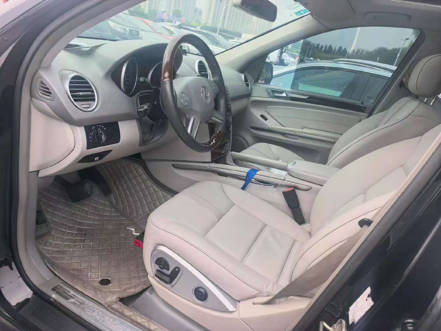 Mercedes-Benz ML 3.5L AWD 2