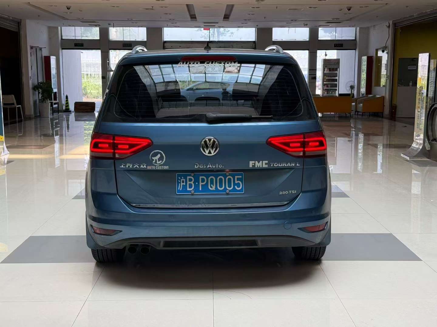 Volkswagen Touran L 5