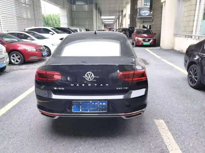 Volkswagen Magotan 2.0T 330TSI Leading 4