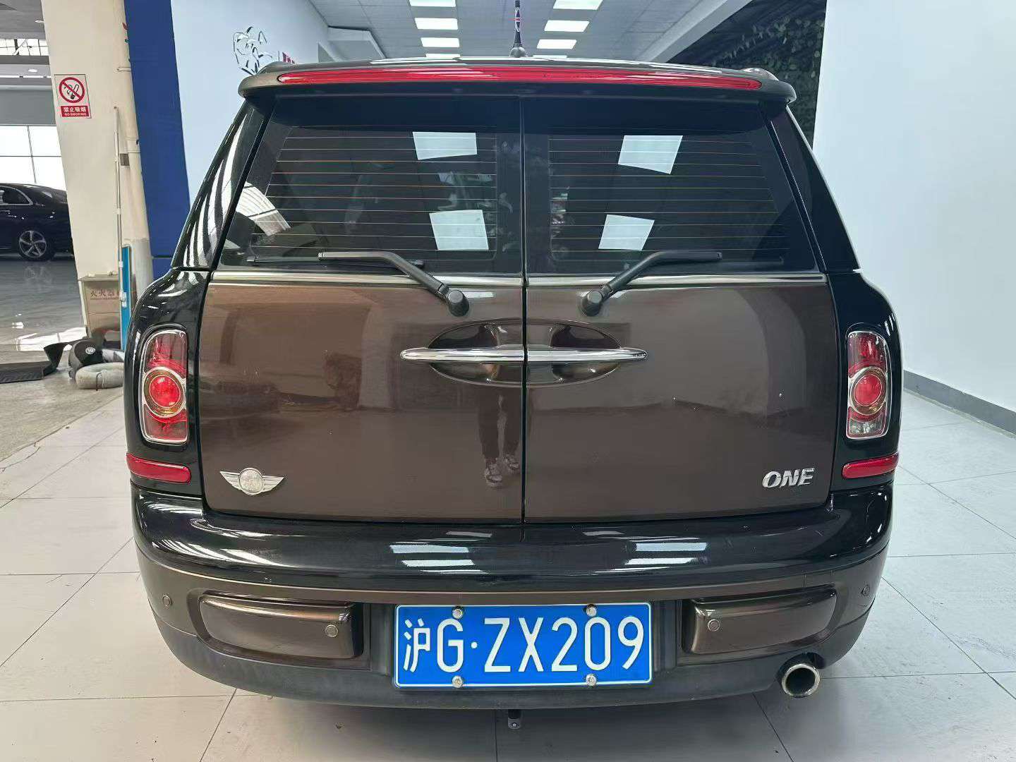 BMW MINI 2011 Extended Edition 7