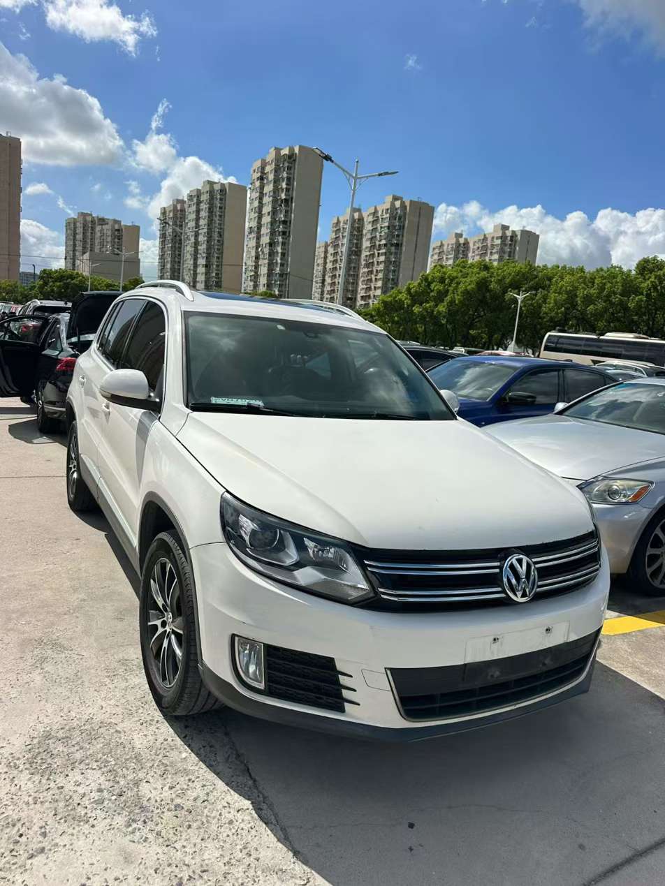 Volkswagen Tiguan 1.8T FWD Luxury
