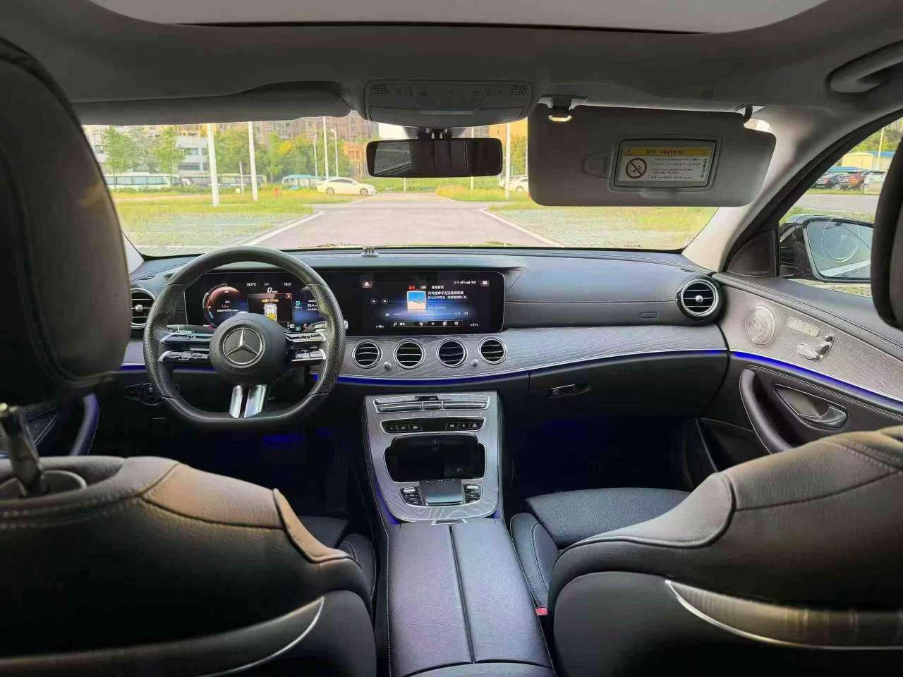 Mercedes-Benz E-Class E300L Luxury 6
