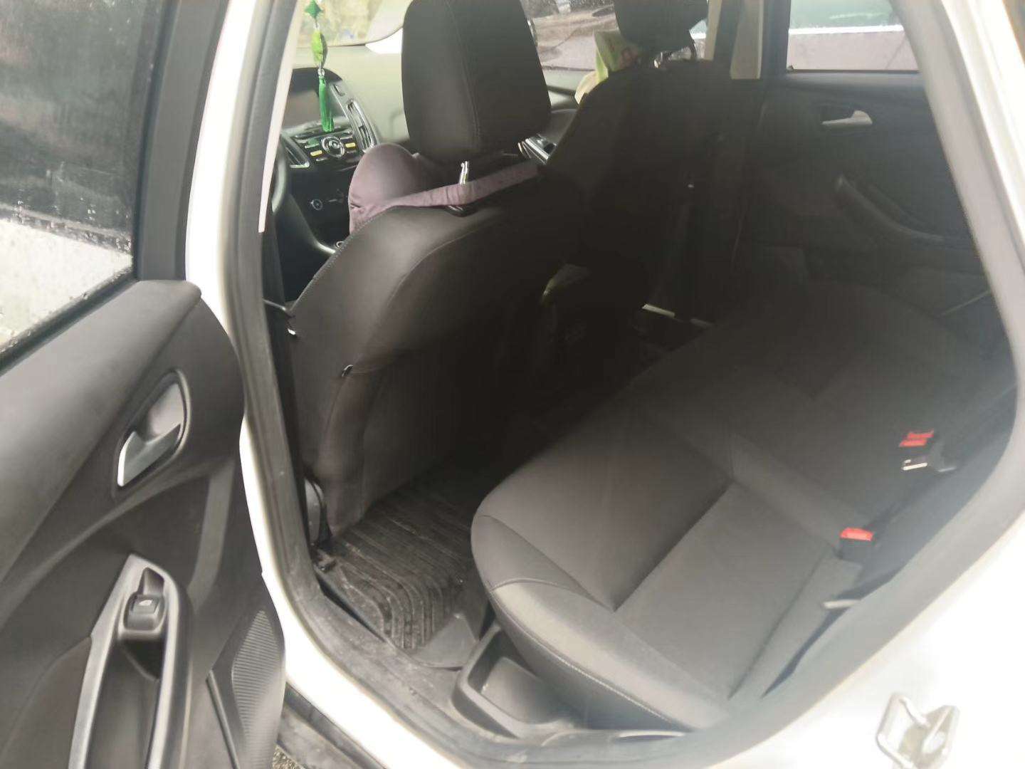 Ford Focus 1.6L Comfort Edition 6