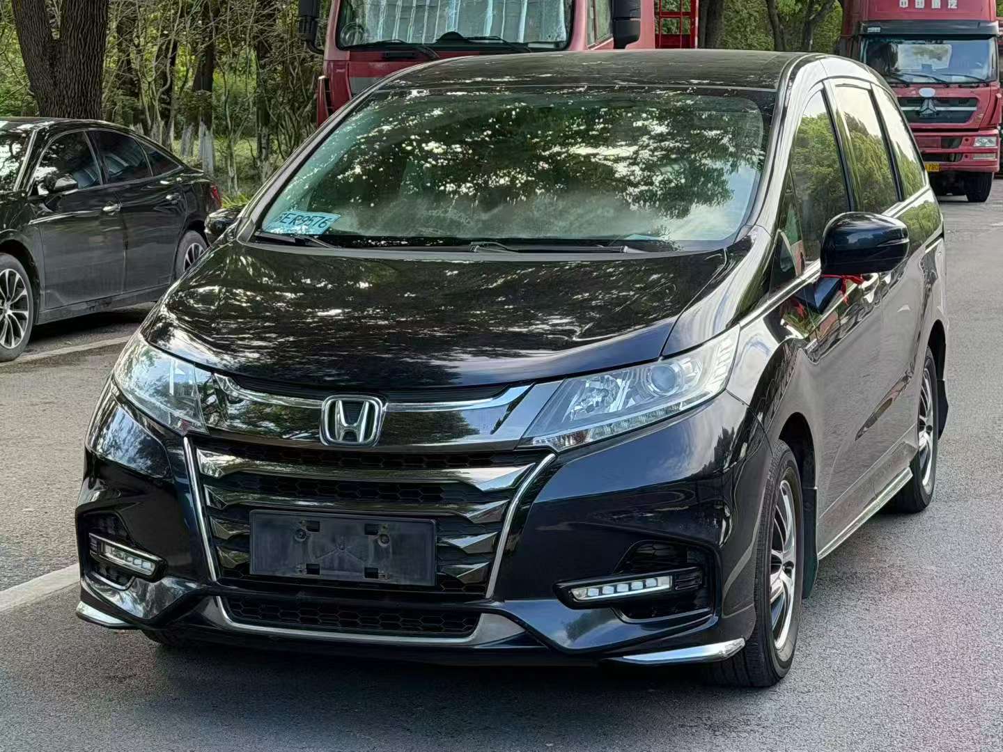 Honda Odyssey 2019 2.0 Hybrid 3