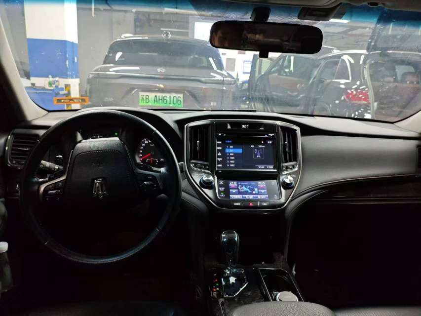 Toyota Crown 2.0T Automatic Fashion Edition 4