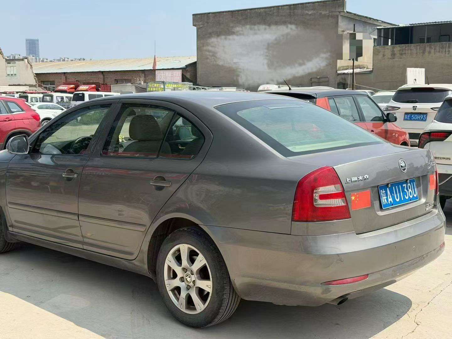 Skoda Octavia 2015 1.6L Automatic with Sunroof 6