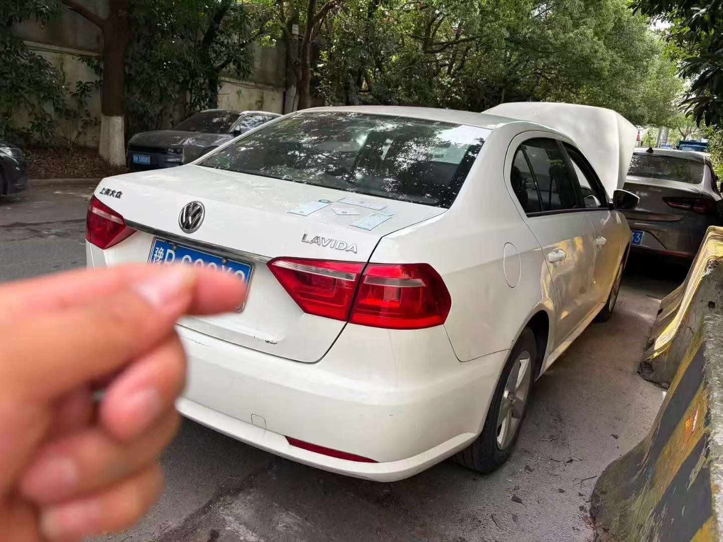 Volkswagen Lavida 1.6L Automatic 4