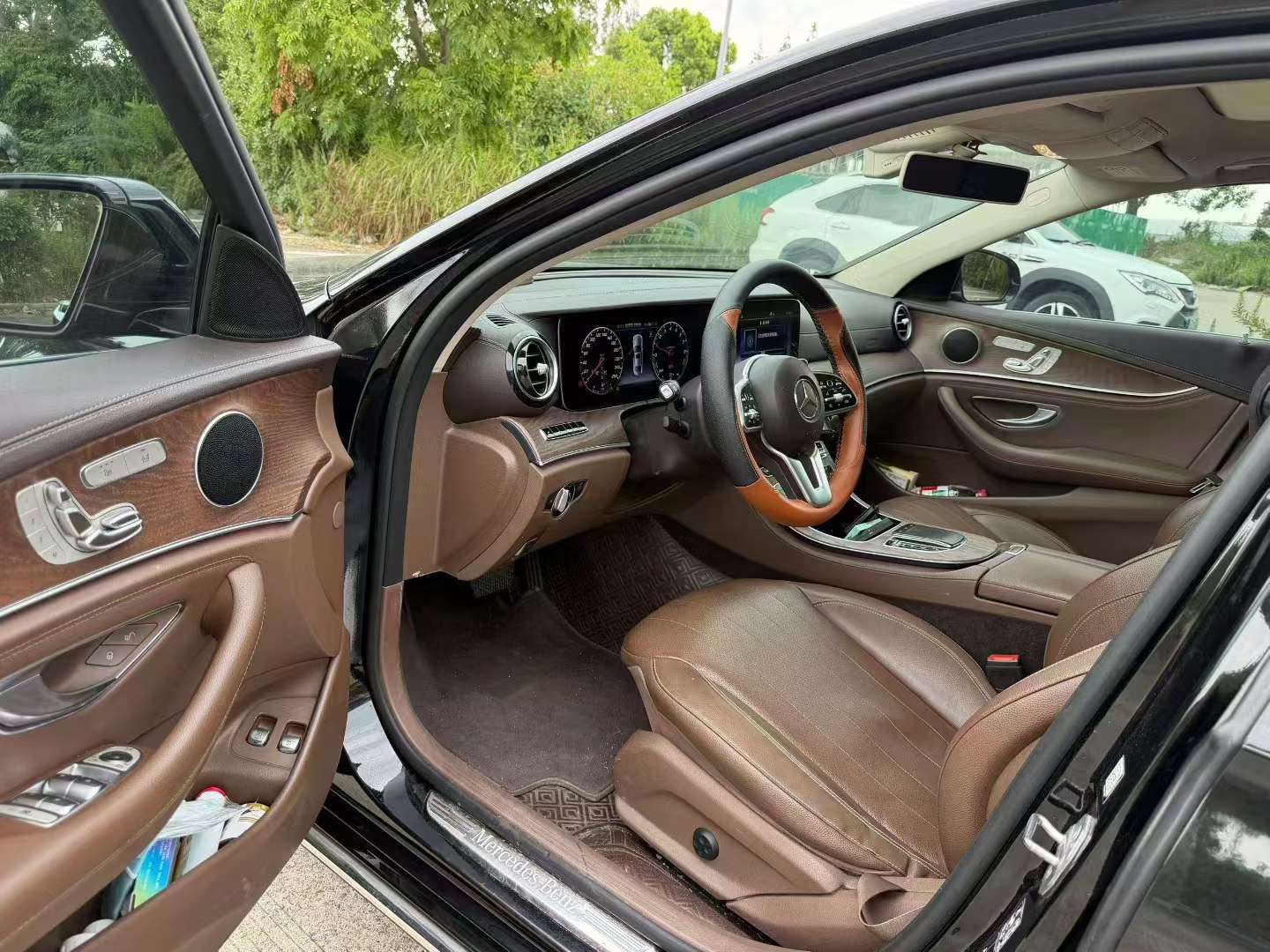 Mercedes-Benz E-Class E300eL Hybrid 9