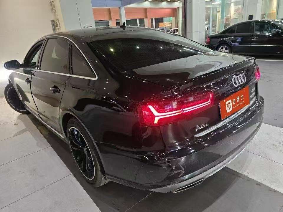 Audi A6L 30th Anniversary TFSI Progressive 1.8T 4