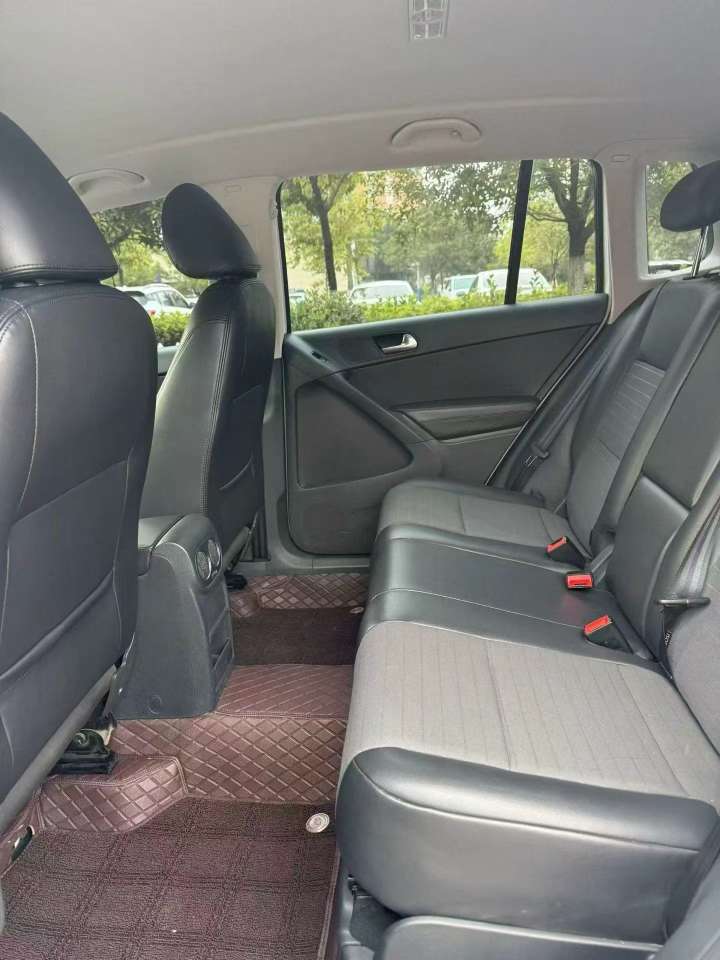 Volkswagen Tiguan 1.8T FWD Comfort Edition 5
