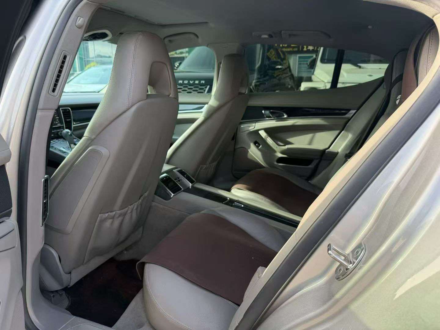 Porsche Panamera 4
