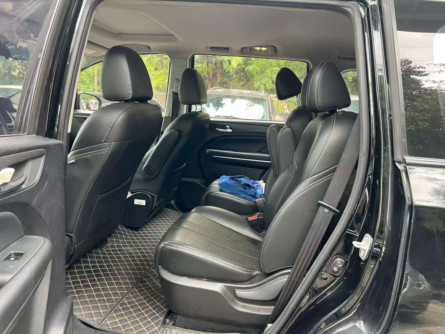 Trumpchi M6 2021 1.5T 270T Luxury 7-Seater 6