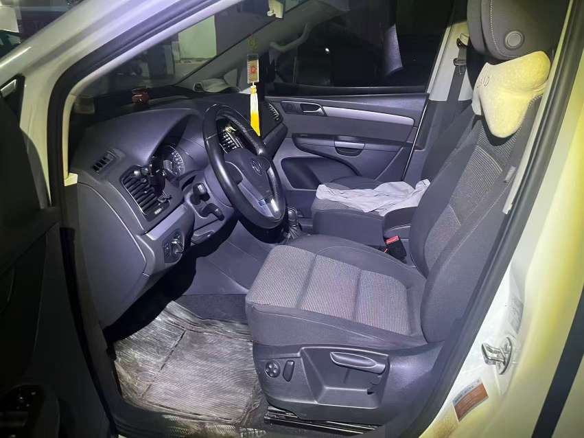Volkswagen Sharan 1.8T Automatic 6