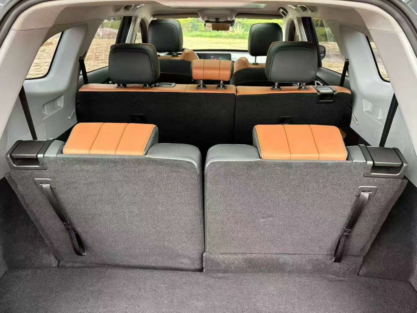 Chery Tiggo 8 Plus 1.6T 290TGDI Haoqing Edition 7-Seater 8