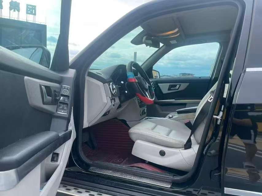 Mercedes-Benz GLK300 Fashion 3.0L 7