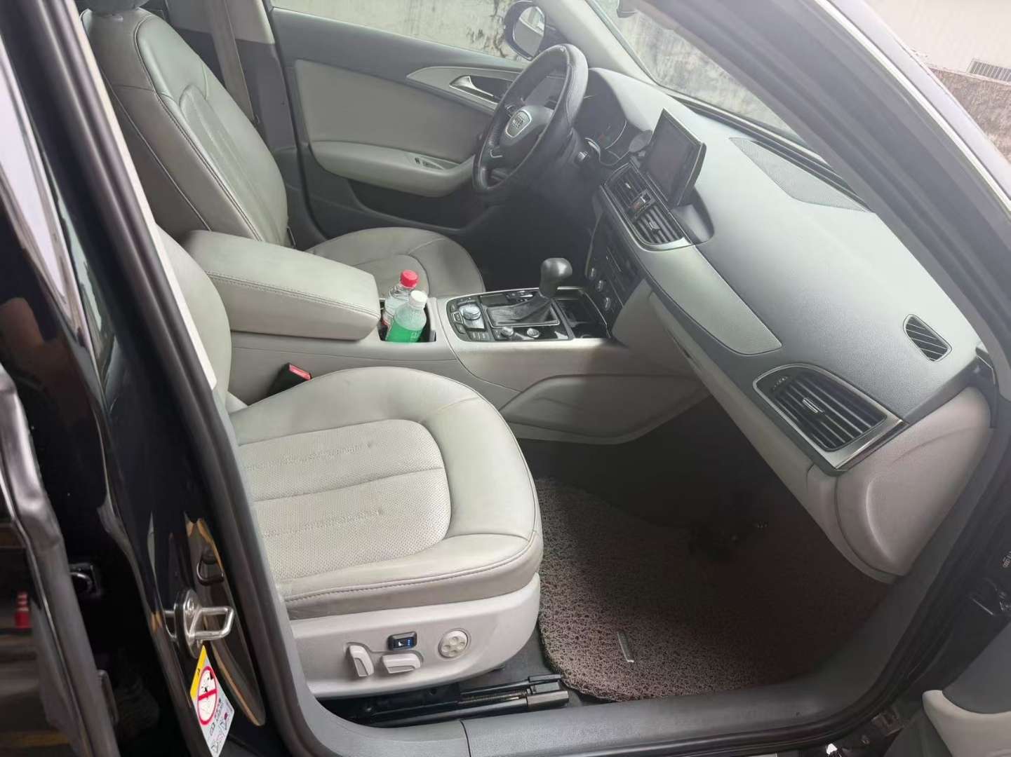 Audi A6L 2.5L Technology Edition 6