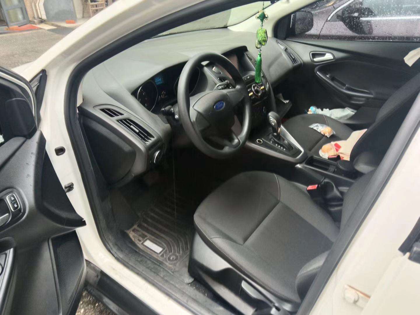 Ford Focus 1.6L Comfort Edition 3