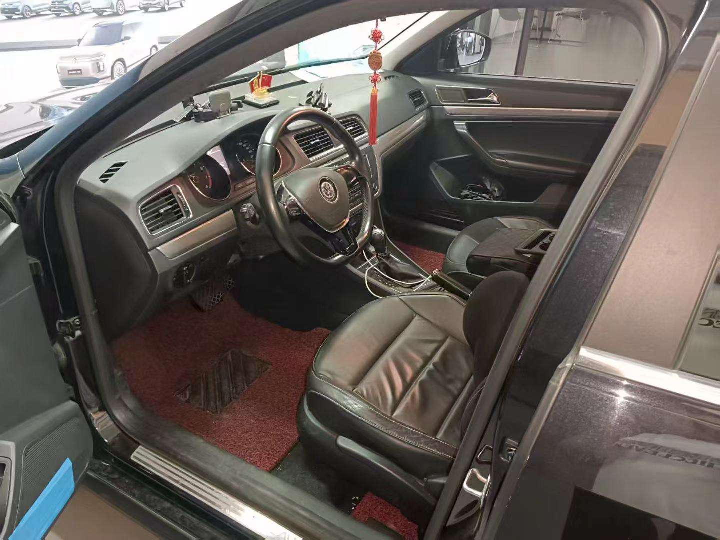 Volkswagen Lavida 1.6 Comfort Edition 3