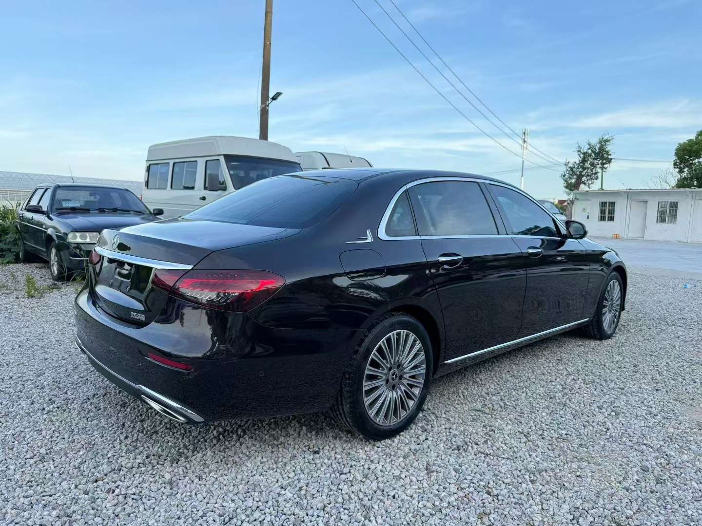 Mercedes-Benz E-Class E300L Premium 4