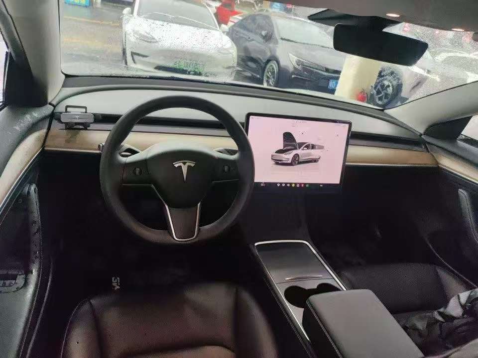 Tesla Model 3 Model 3 Rear-Wheel Drive 5