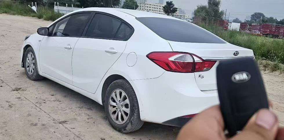 Kia K3 6