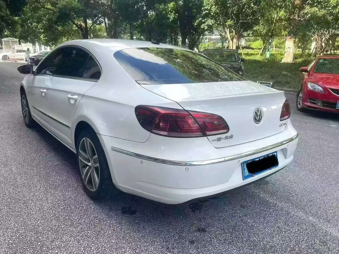 Volkswagen CC 2.0T Luxury Trim 6