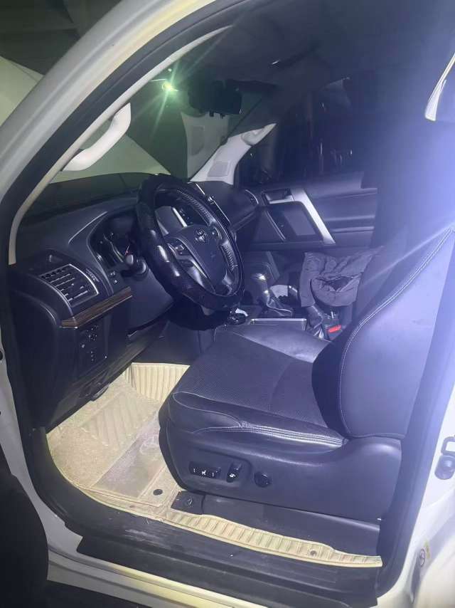 Toyota Prado 3.5 TX-L Premium Edition 4