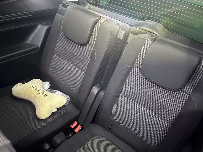 Volkswagen Sharan 1.8T Automatic 4