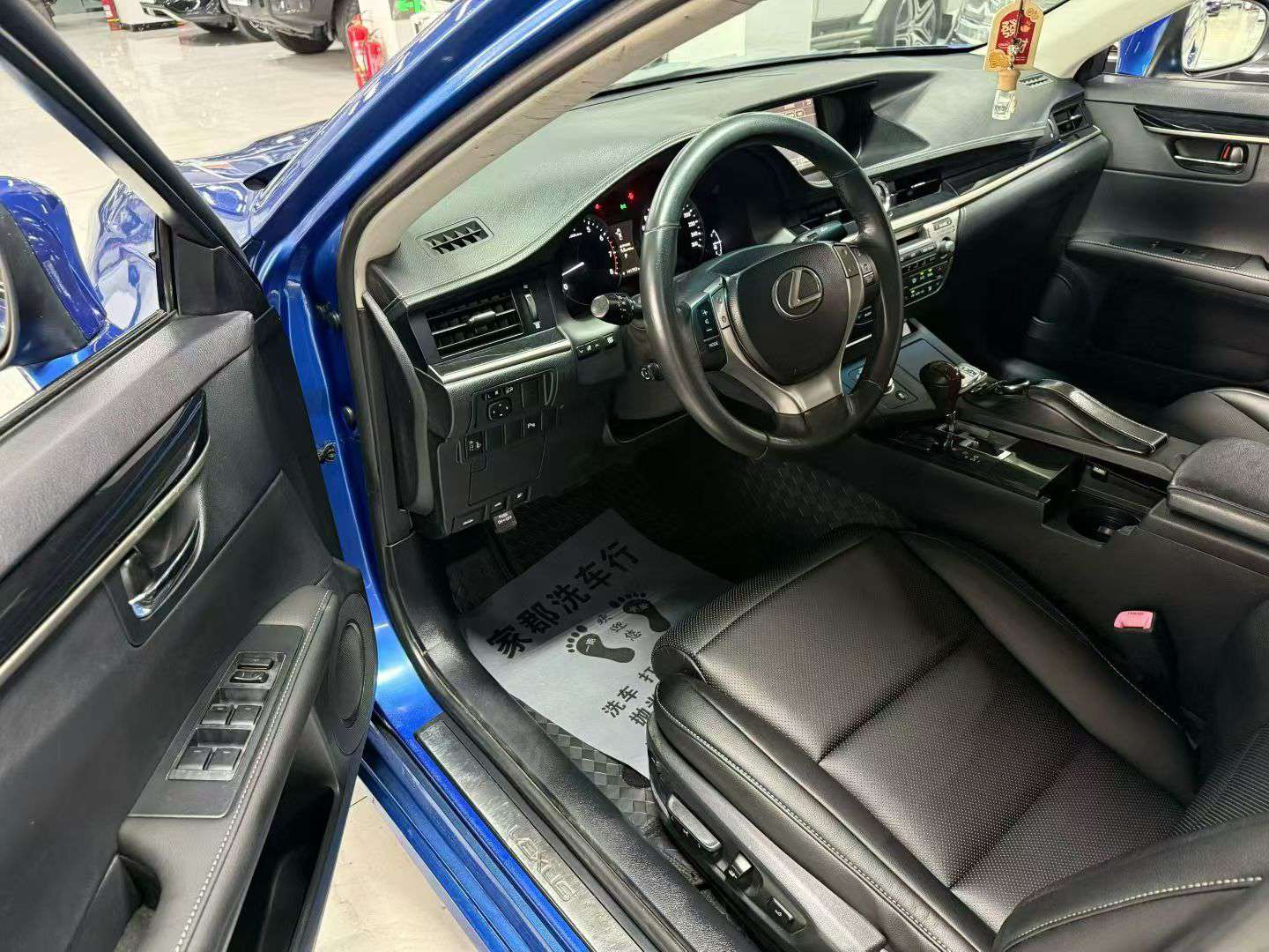 Lexus ES ES250 2.0 Automatic 9