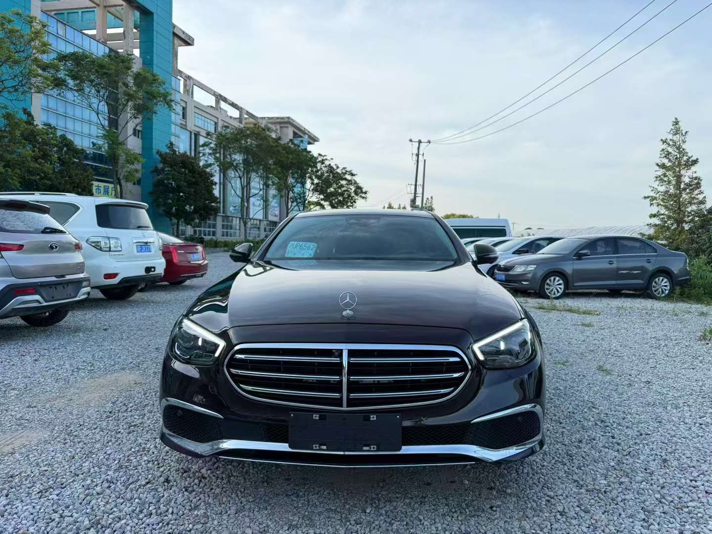 Mercedes-Benz E-Class E300L Premium 2