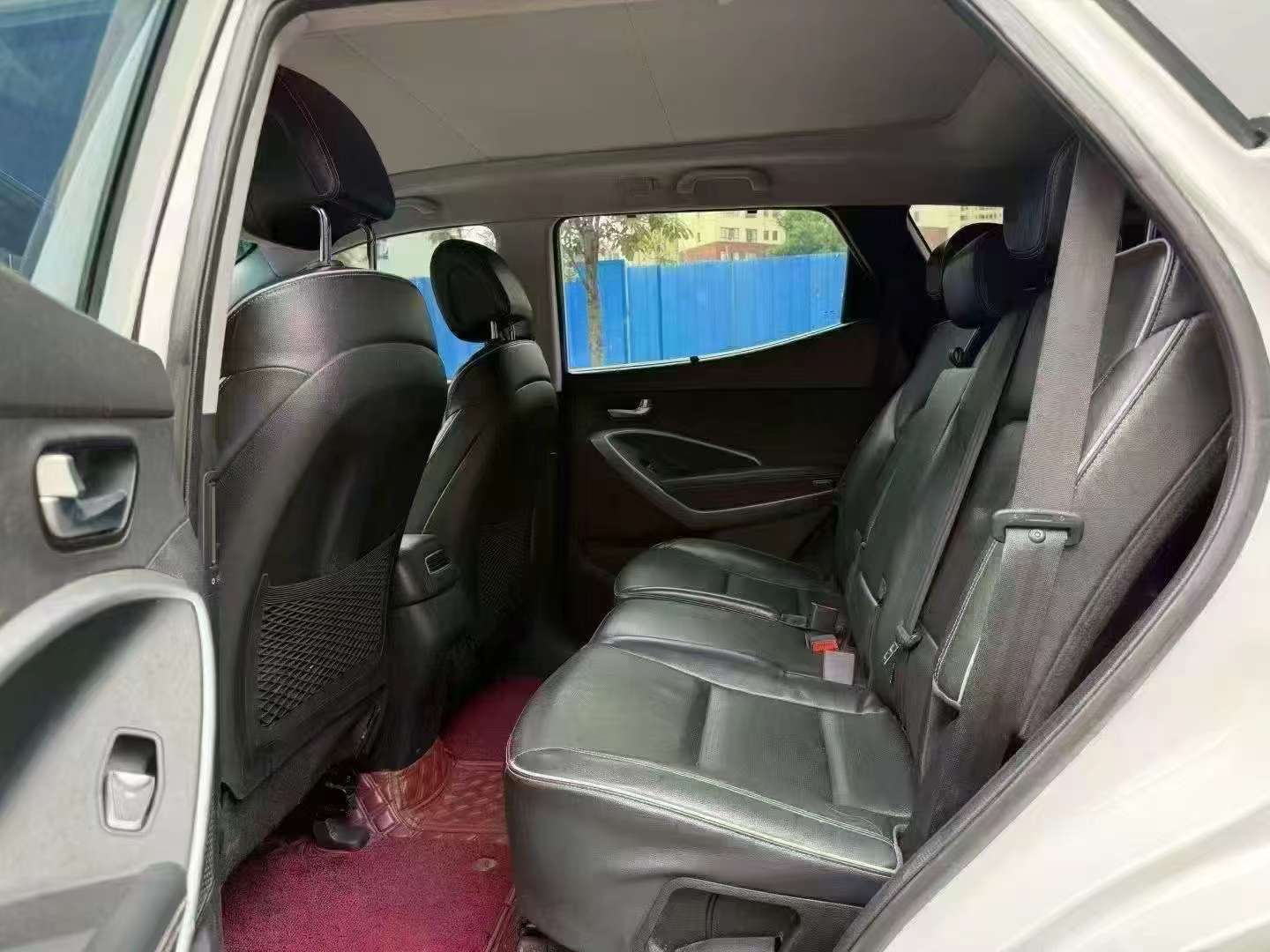 Hyundai Santa Fe 2.0T AWD Intelligent 7-Seater 4