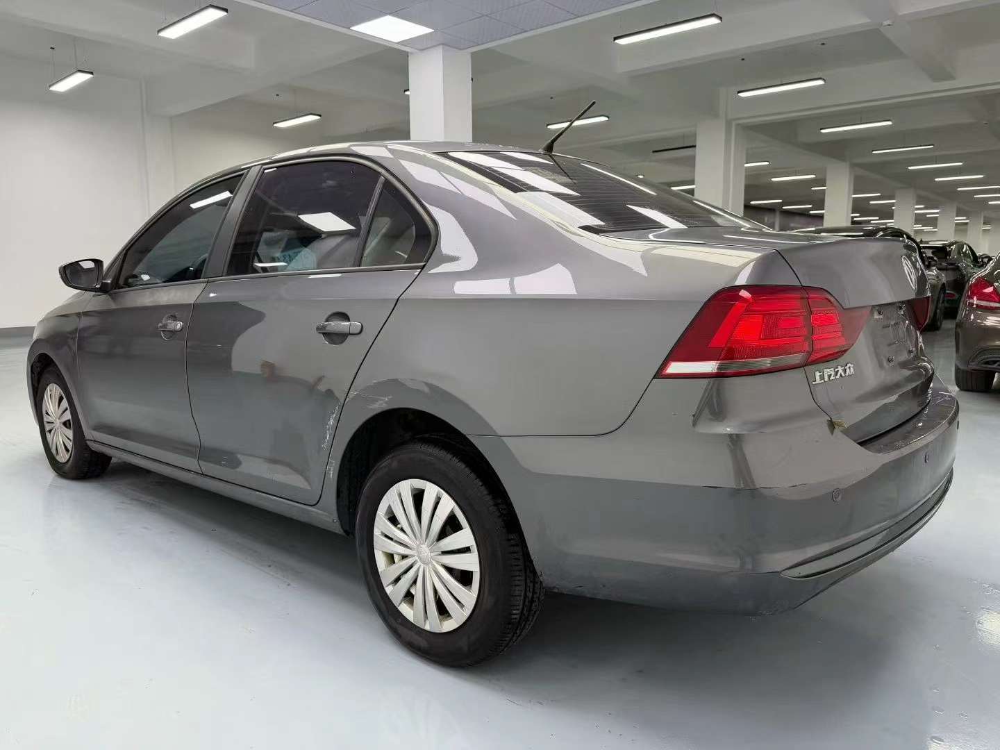 Volkswagen Santana 6
