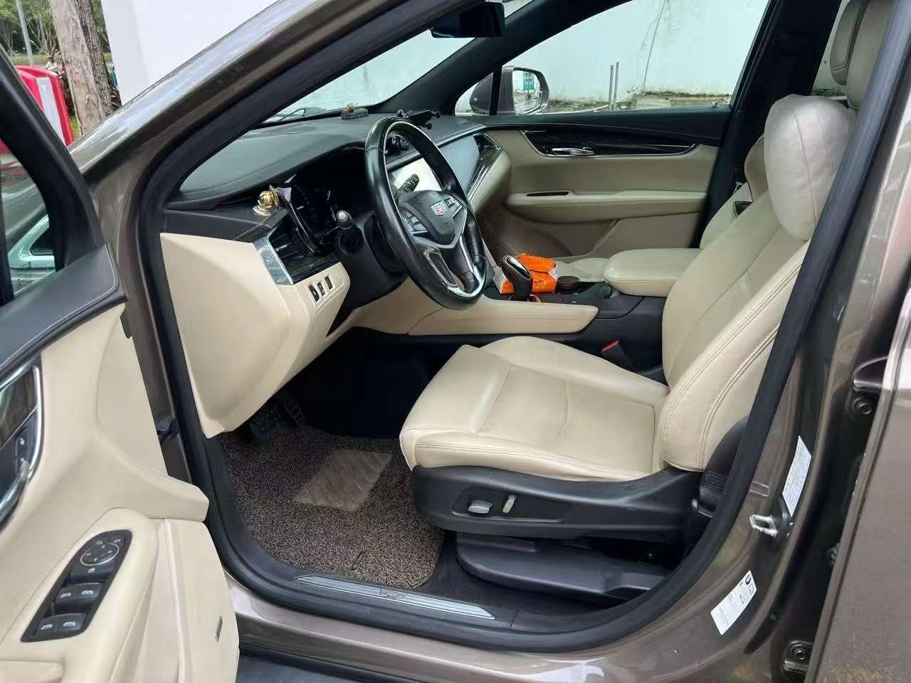 Cadillac XT5 2.0T Technical 5