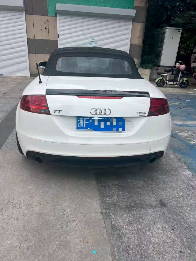 Audi TT 2012 2.0T Convertible 4
