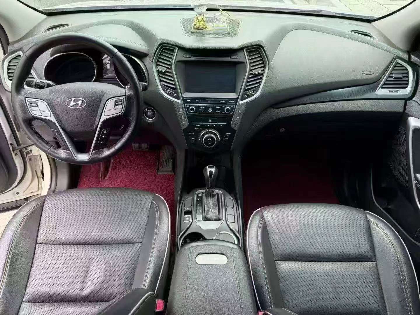 Hyundai Santa Fe 2.0T AWD Intelligent 7-Seater 5
