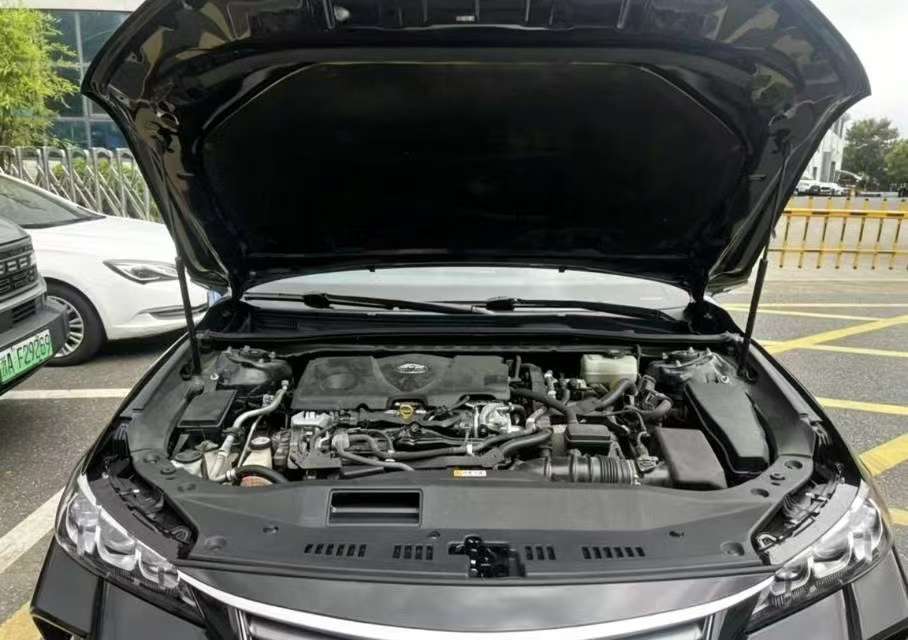 Toyota Avalon 2.5L Hybrid Dual Engine XEL Premium Edition 6