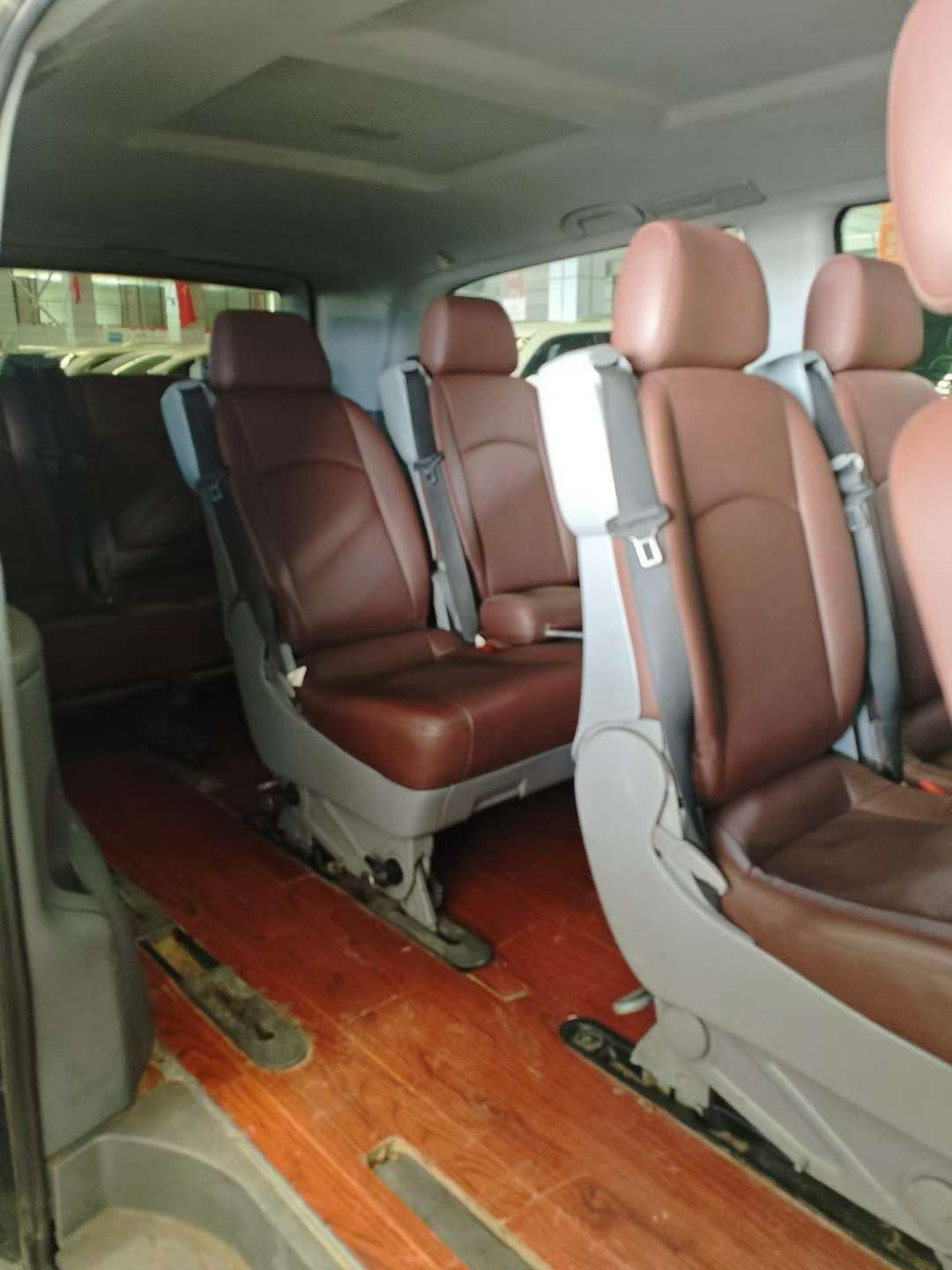 Mercedes-Benz Vito 4