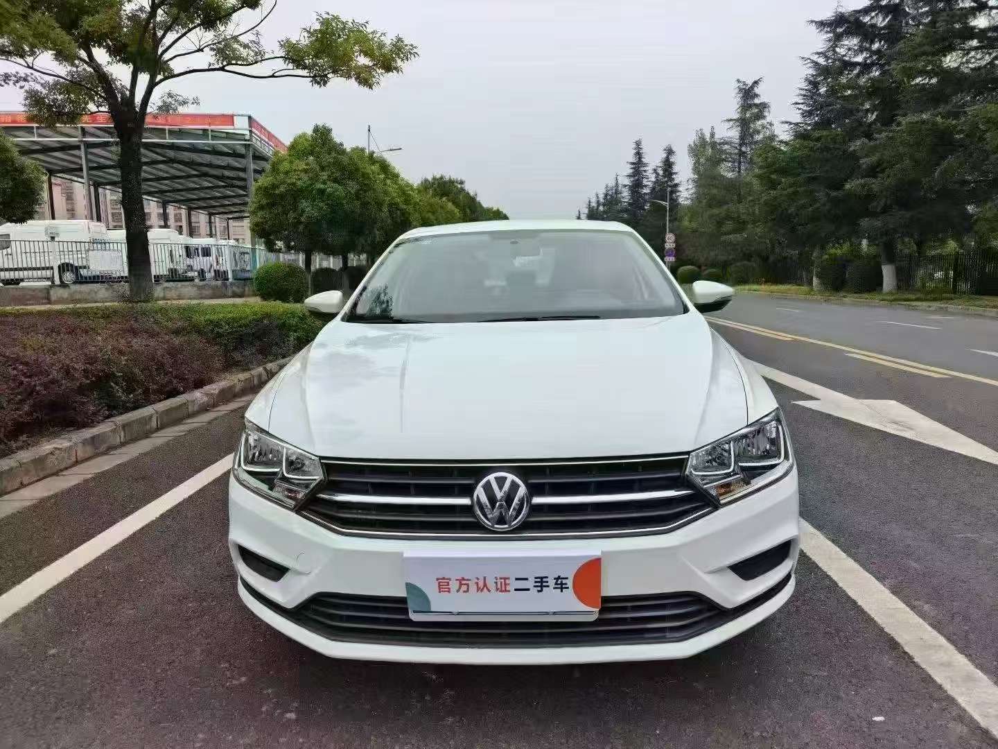 Volkswagen Bora 1.5L Automatic Standard 2